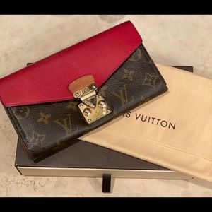 Gently used Louis Vuitton wallet.
